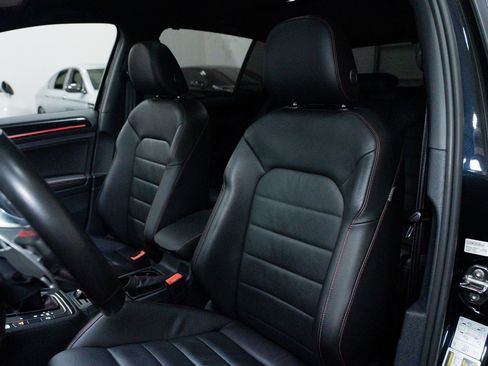 Used 2017 Volkswagen GTI Autobahn FWD image 22