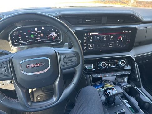 Used 2025 GMC Sierra 1500 AT4X image 5
