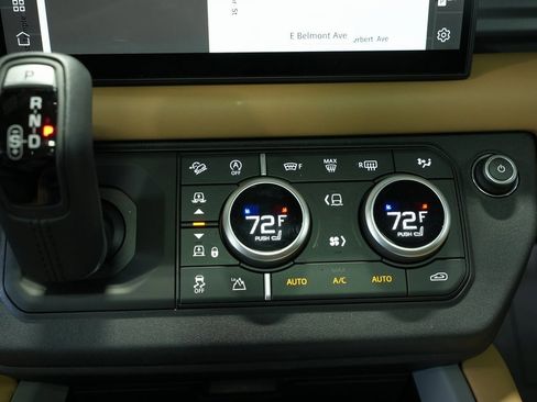 Used 2025 Land Rover Defender 110 X image 32