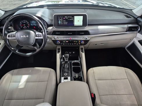 Used 2022 Kia Telluride EX w/ Towing Package FWD image 12