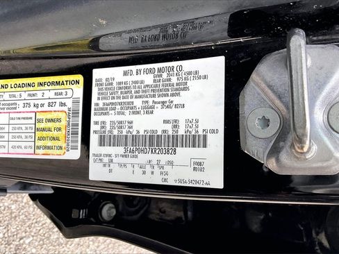 Used 2019 Ford Fusion SE image 16