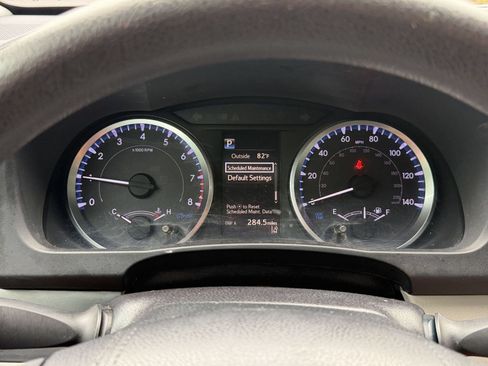 Used 2019 Toyota Highlander LE AWD/4WD image 21