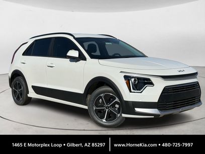 New 2025 Kia Niro LX