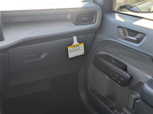 New 2025 Ford Maverick XLT w/ XLT Luxury Package image 18