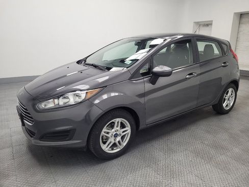 Used 2019 Ford Fiesta SE FWD image 2