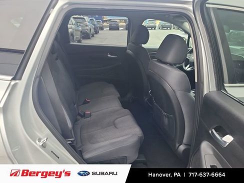 Used 2019 Hyundai Santa Fe SE image 15