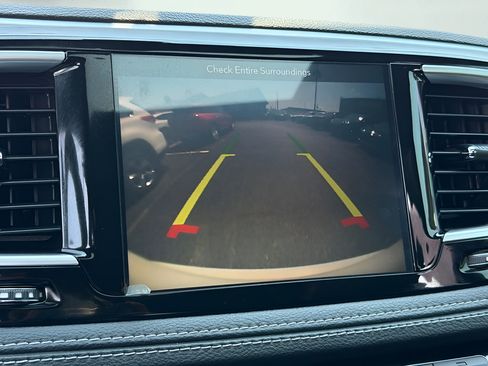 Used 2019 Chrysler Pacifica Limited w/ S Appearance Package FWD image 53