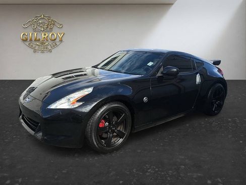 Used 2009 Nissan 370Z Coupe RWD image 3