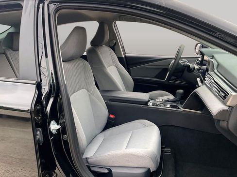 Used 2026 Toyota Camry LE w/ Convenience Package FWD image 9