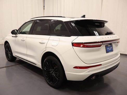 Used 2025 Lincoln Corsair Reserve w/ Equipment Group 202A image 6