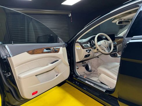 Used 2012 Mercedes-Benz CLS 550 image 29