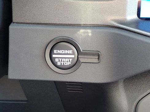 New 2025 Ford Bronco 4-Door AWD/4WD image 13