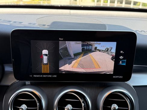 Used 2022 Mercedes-Benz GLC 300 image 35