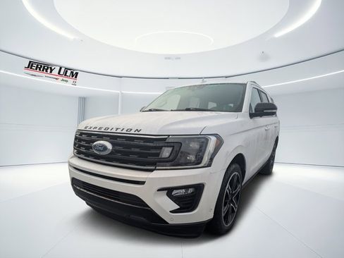 Used 2019 Ford Expedition Limited w/ Equipment Group 303A image 6