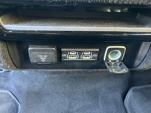 Used 2024 Jeep Wagoneer Series II w/ Flexible Seating Group image 41