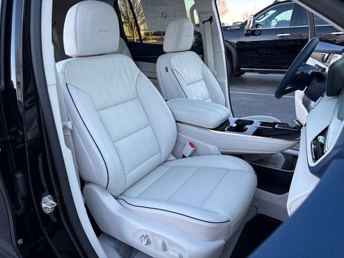 New 2026 Buick Enclave Avenir w/ Super Cruise Package image 53