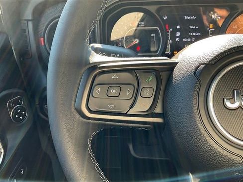 New 2025 Jeep Wrangler Unlimited Rubicon w/ XTREMEE 35" Tire Package image 18