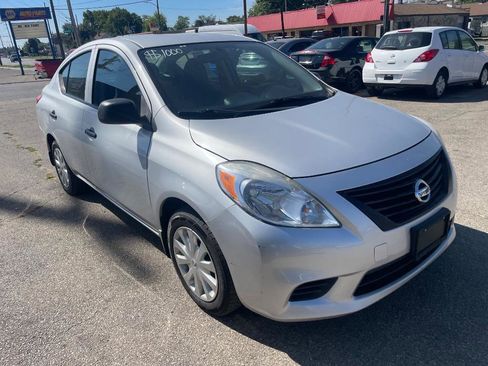 Used 2014 Nissan Versa S image 3