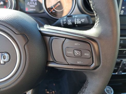 Used 2023 Jeep Wrangler Unlimited Sport image 17