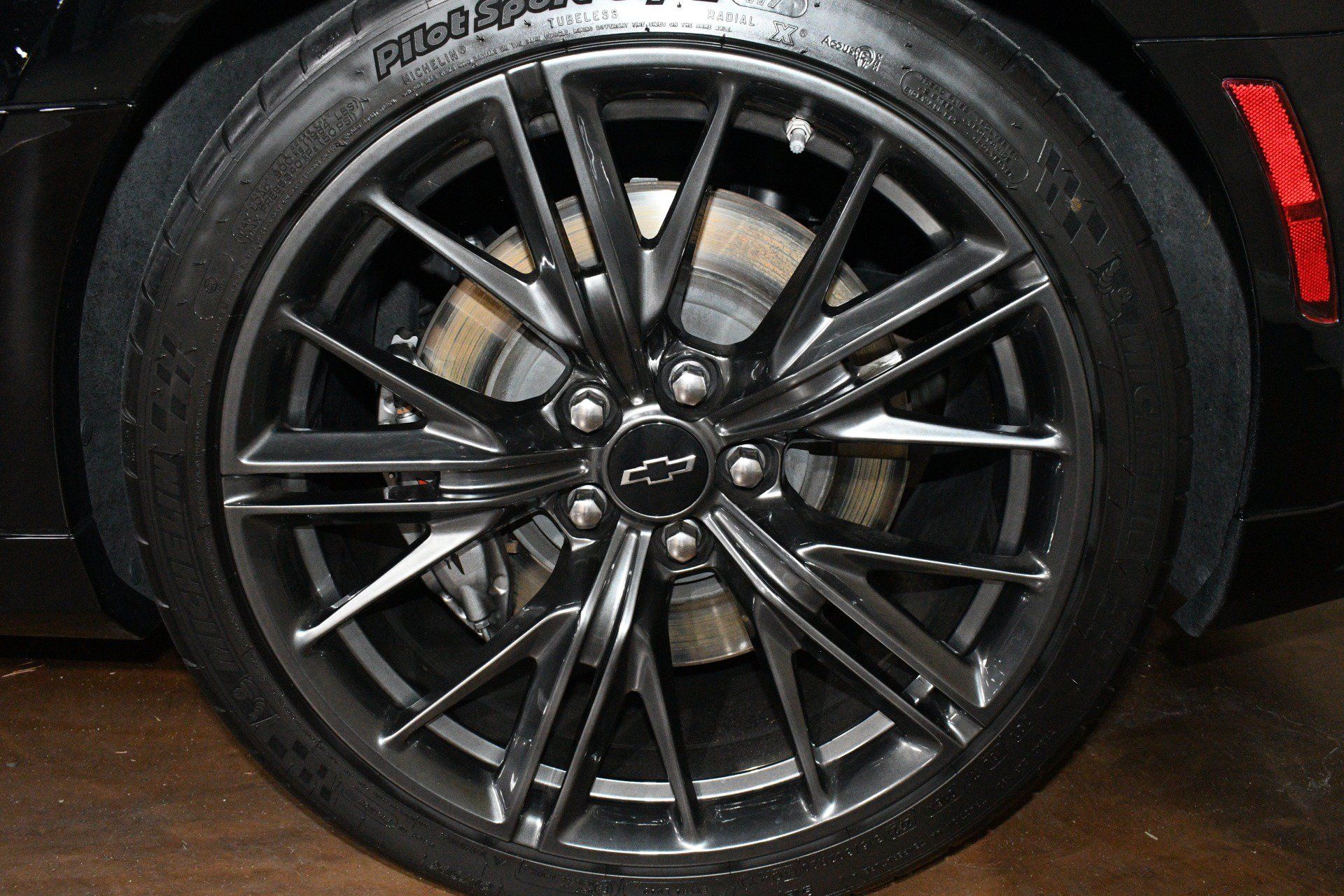 Used 2020 Chevrolet Camaro ZL1 RWD image 68