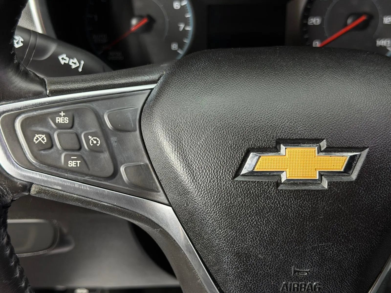 Used 2018 Chevrolet Equinox LT FWD image 31