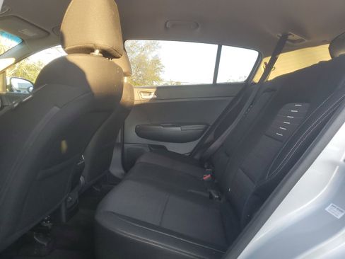Used 2018 Kia Sportage LX image 12