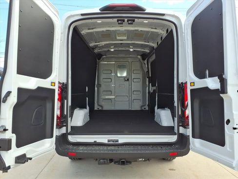 New 2026 Ford Transit 250 148 Medium Roof image 35