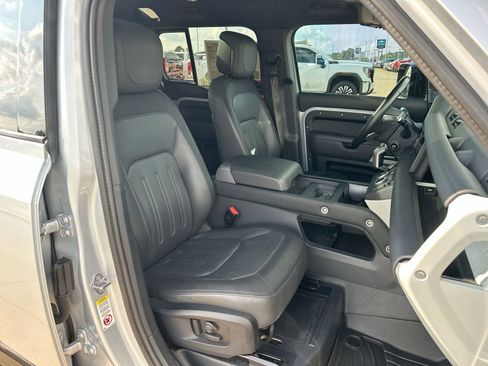 Used 2021 Land Rover Defender 110 X-Dynamic HSE image 25
