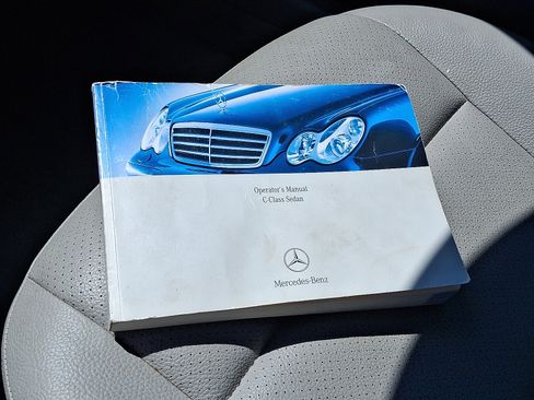 Used 2007 Mercedes-Benz C 230 Sedan image 22