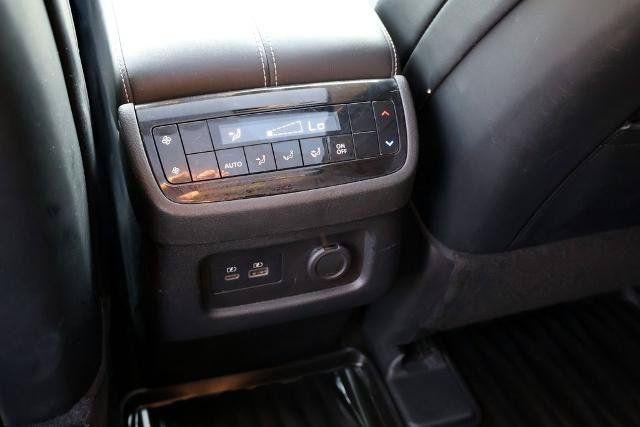 Used 2023 INFINITI QX60 Luxe w/ Performance Audio Package AWD/4WD image 16