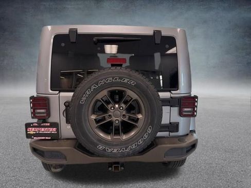 Used 2016 Jeep Wrangler Unlimited Sahara image 9