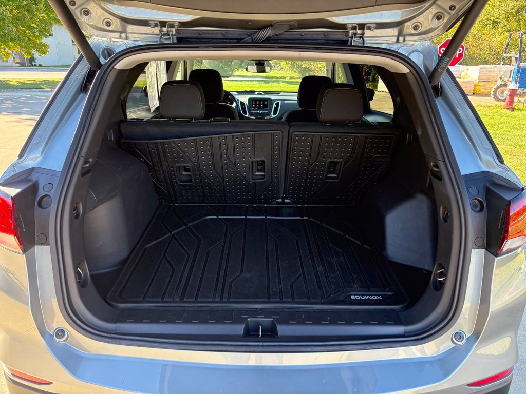 Used 2024 Chevrolet Equinox LT w/ LPO, Floor Liner Package FWD image 44