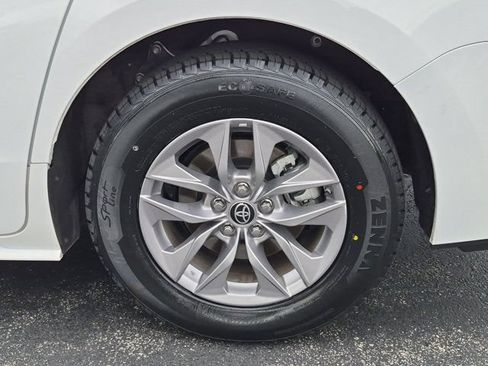 Certified 2022 Toyota Sienna LE FWD image 8