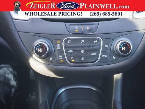 Used 2022 Chevrolet Malibu LT image 16