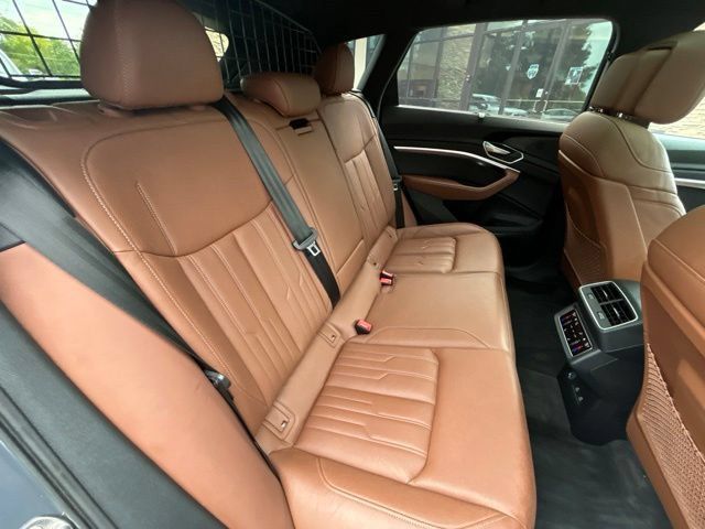 Used 2024 Audi Q8 e-tron Prestige w/ Prestige Package AWD/4WD image 31