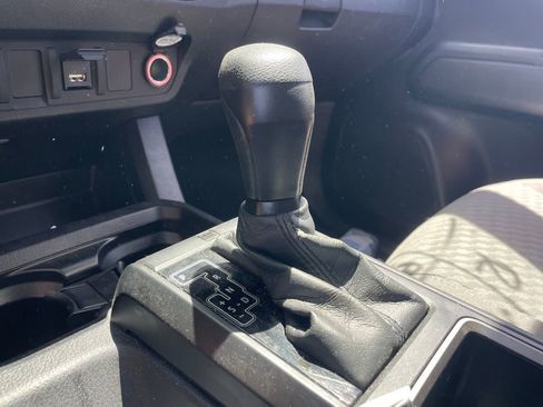 Used 2021 Toyota Tacoma SR AWD/4WD image 8