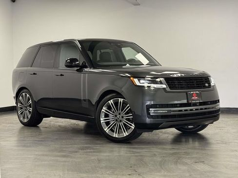 Used 2024 Land Rover Range Rover SE AWD/4WD image 4