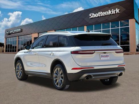 Used 2022 Lincoln Corsair FWD w/ Premium Package image 7