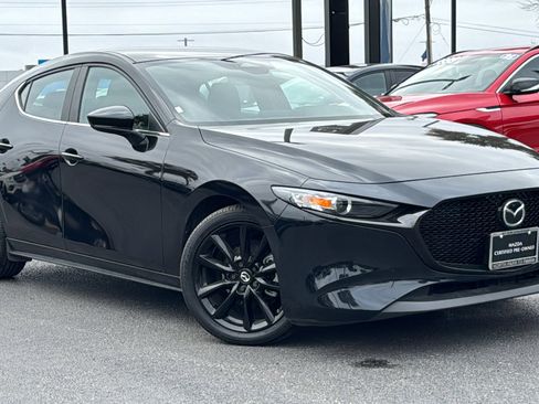 Certified 2025 MAZDA MAZDA3 s Sport image 2