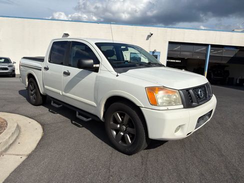 Used 2012 Nissan Titan SV w/ Sport Appearance Pkg RWD image 13