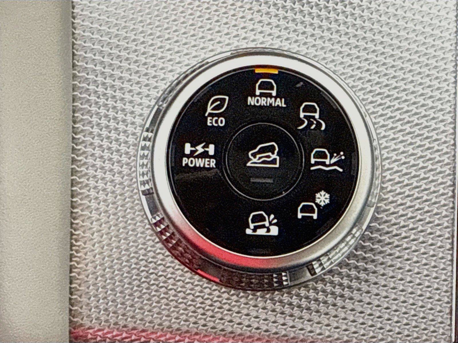 Used 2024 Mitsubishi Outlander 4WD Plug-In Hybrid image 20