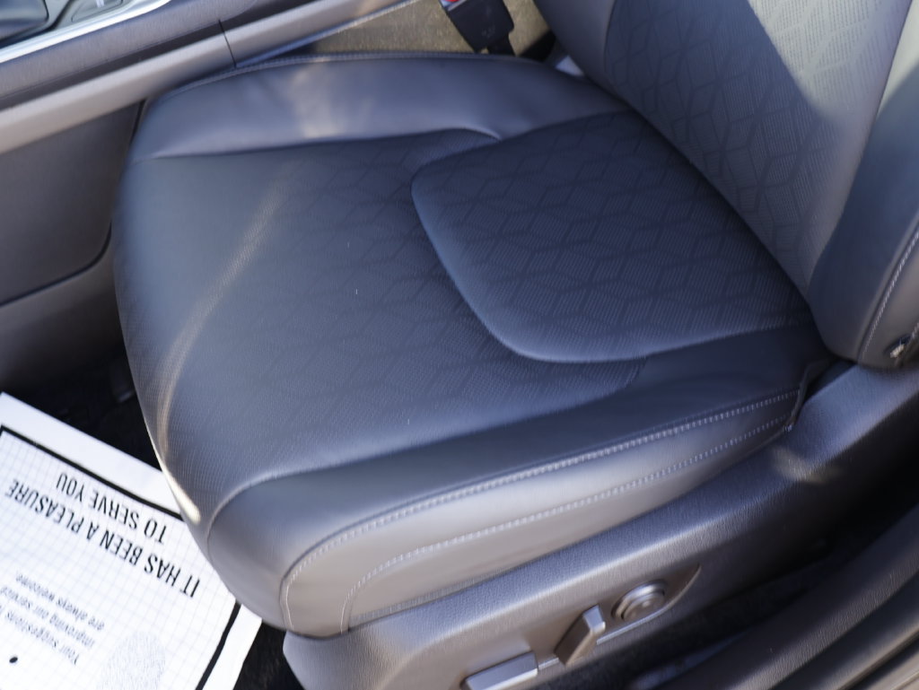 Certified 2026 Kia Carnival FWD image 24