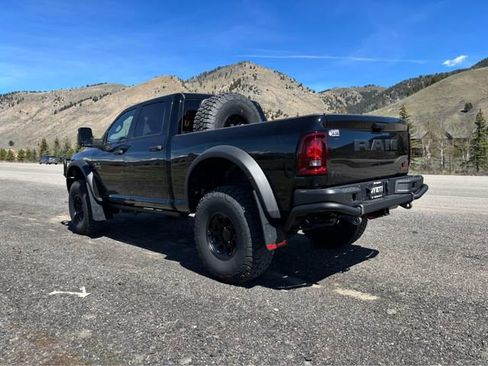 New 2025 RAM 2500 Big Horn AWD/4WD image 12