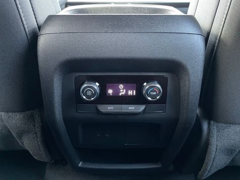 New 2026 Chevrolet Traverse LT image 29