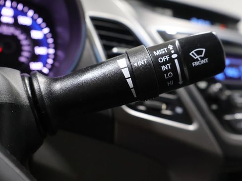 Used 2016 Hyundai Elantra SE FWD image 30