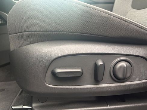 Used 2023 Chevrolet TrailBlazer LT image 12