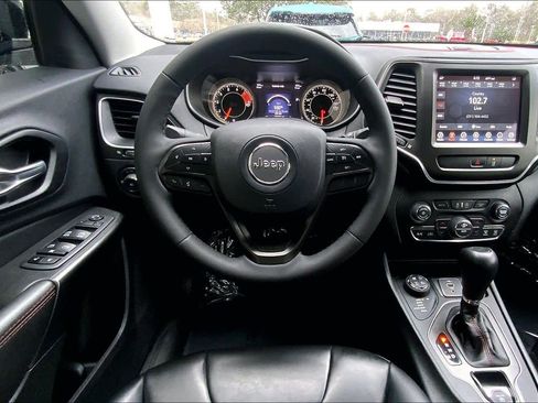 Used 2022 Jeep Cherokee Trailhawk w/ Trailer Tow Group image 6