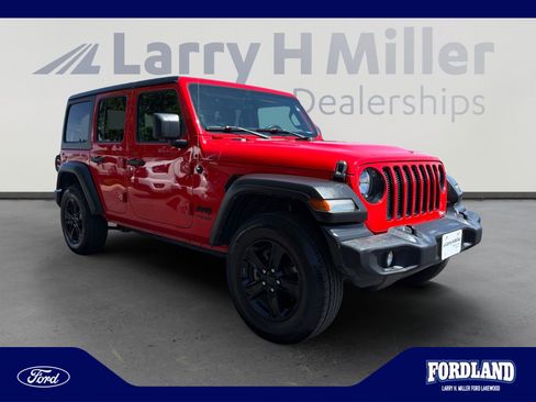 Used 2022 Jeep Wrangler Unlimited Sport AWD/4WD image 7