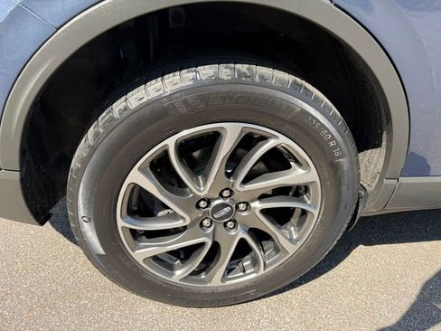 Used 2022 Lincoln Corsair AWD w/ Equipment Group 101A image 38
