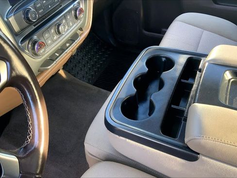 Used 2018 Chevrolet Silverado 1500 LT w/ LT Eassist Package image 16